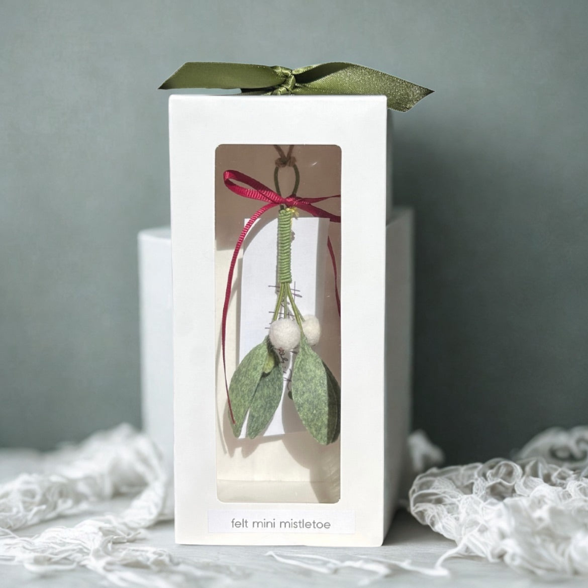 Mistletoe Felt Flower Gift Box